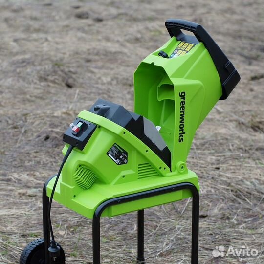 Измельчитель веток Greenworks с ящиком 230V +
