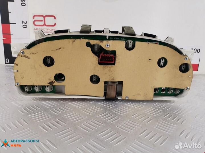 Щиток приборов (приборная панель) Chrysler 3