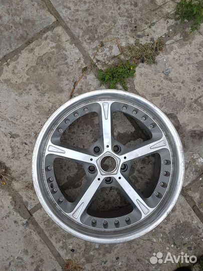 Продаю оригинальный диск BMW