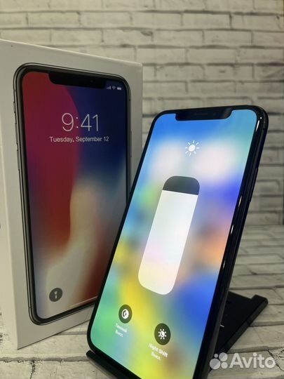 iPhone X, 64 ГБ