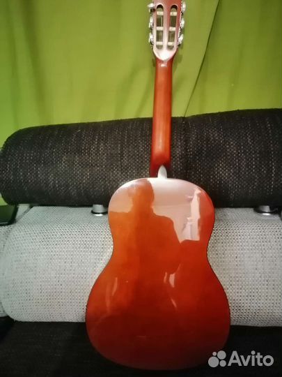 Акустическая гитара