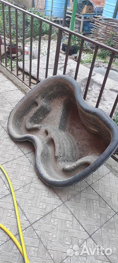 Искусственный пруд