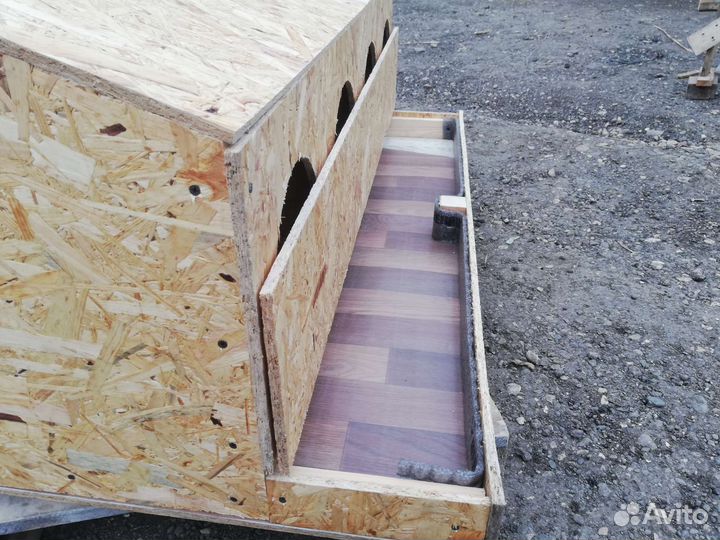 Гнездо для кур с яйцесборником