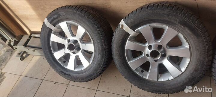 Оригинальные колёса в сборе r16, на Тигуан