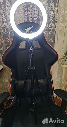 Кольцевая лампа KissFashion 26см