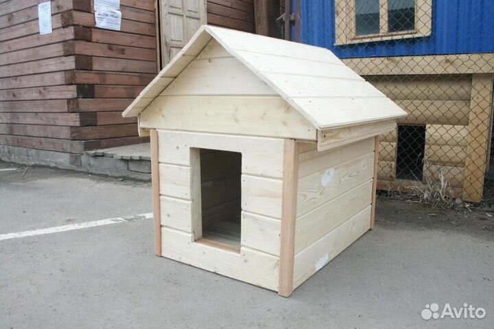 Будка 90х90 см с двускатной крышей