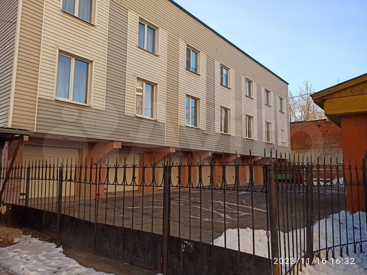 3-к. квартира, 170 м², 2/3 эт.