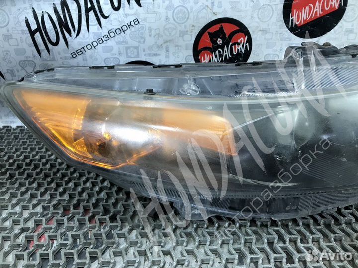 Фара правая Honda Accord