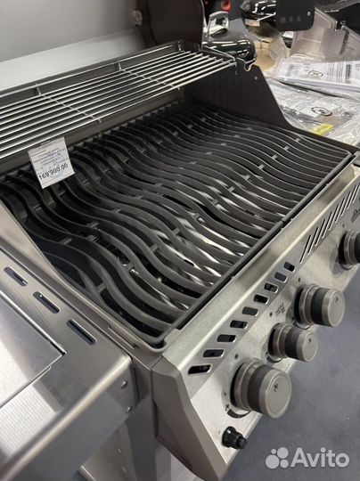 Новый газовый гриль Napoleon Rouge 425XT