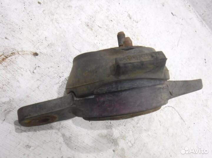 Подушка двигателя Субару