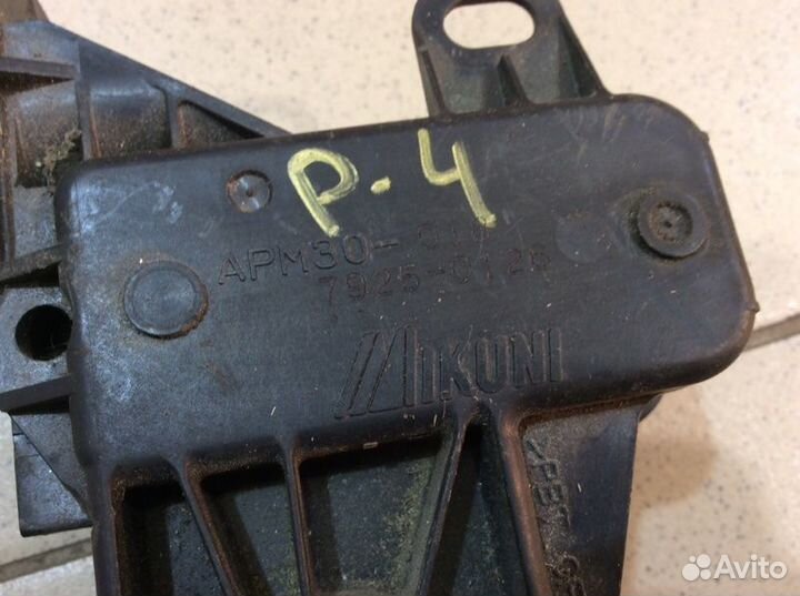 Педаль газа Mitsubishi Pajero 4 V8 2007-2018