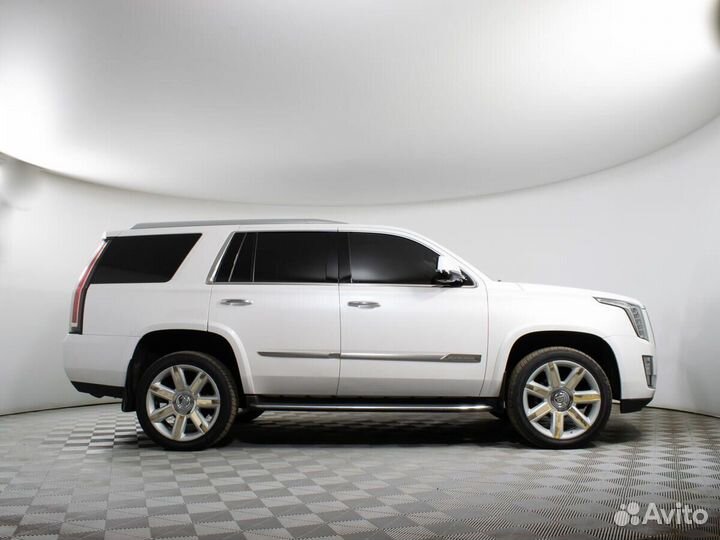 Cadillac Escalade 6.2 AT, 2016, 153 947 км