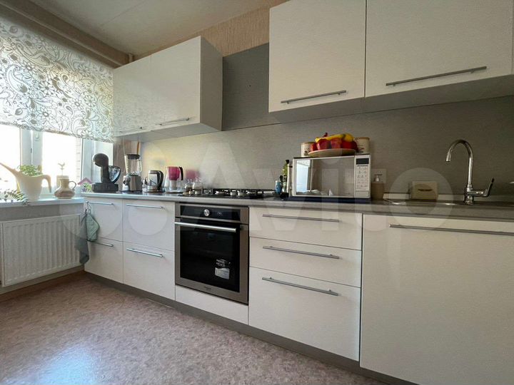 2-к. квартира, 63 м², 2/9 эт.