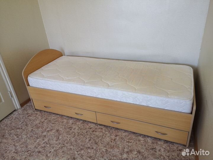 Продам кровать 80х200