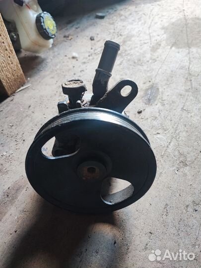 Насос Гура nissan QG18