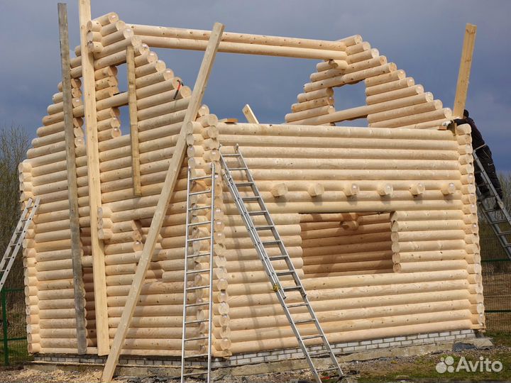 Сруб Дома из оцилиндрованного бревна