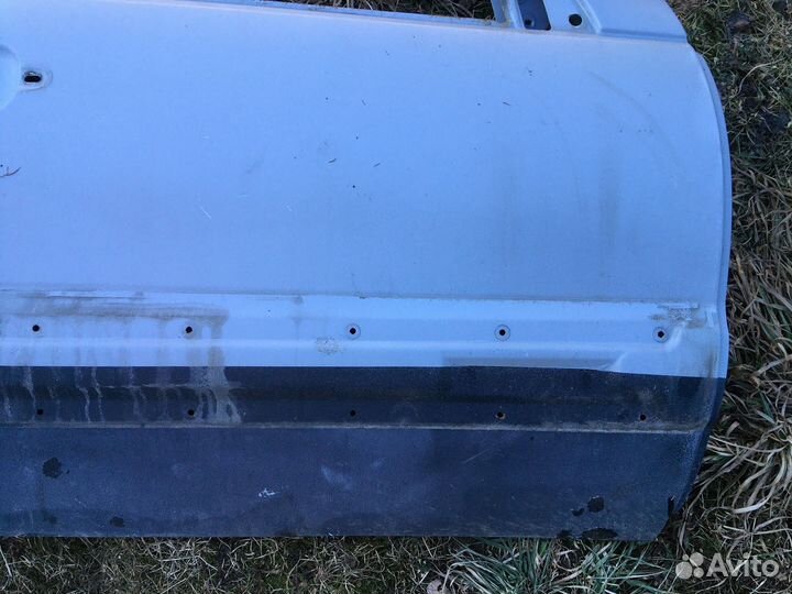 Дверь передняя правая на Chevrolet Niva 2002-2009