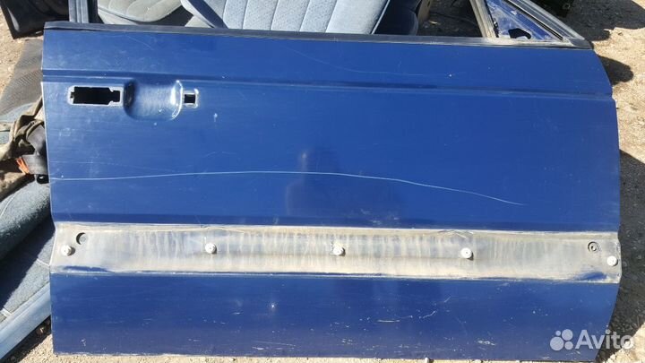 Дверь передняя правая vw passat b3 пассат б3 синяя