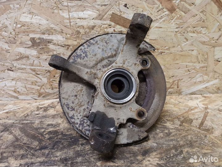 Кулак поворотный правый Opel Frontera A