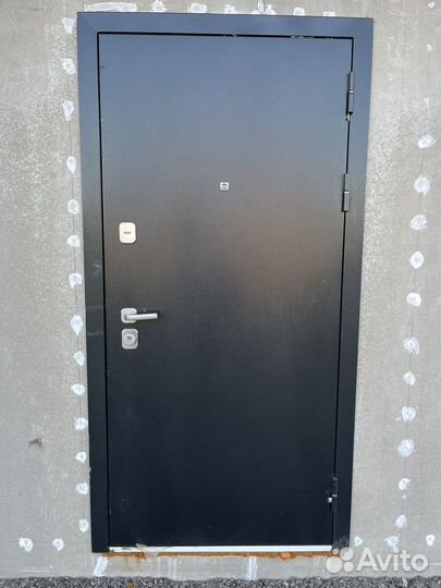 Дверь металлическая