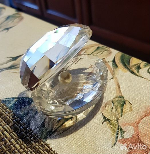 Фигурки Swarovski