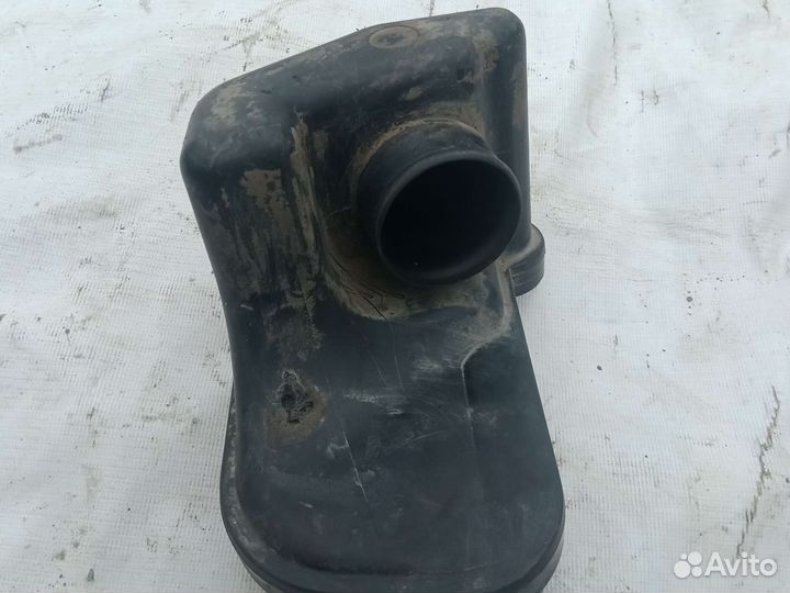 Резонатор воздушного фильтра Ниссан Примера Р12