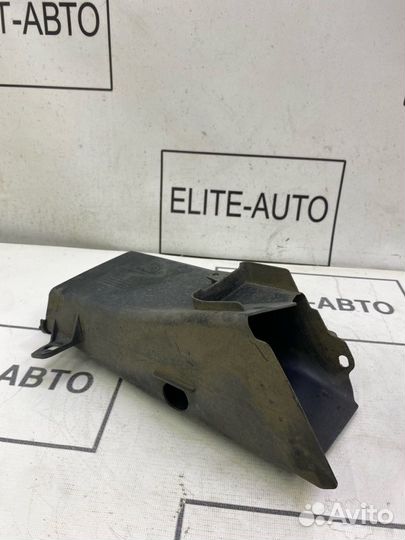 Воздуховод Bmw 5 F10 2011