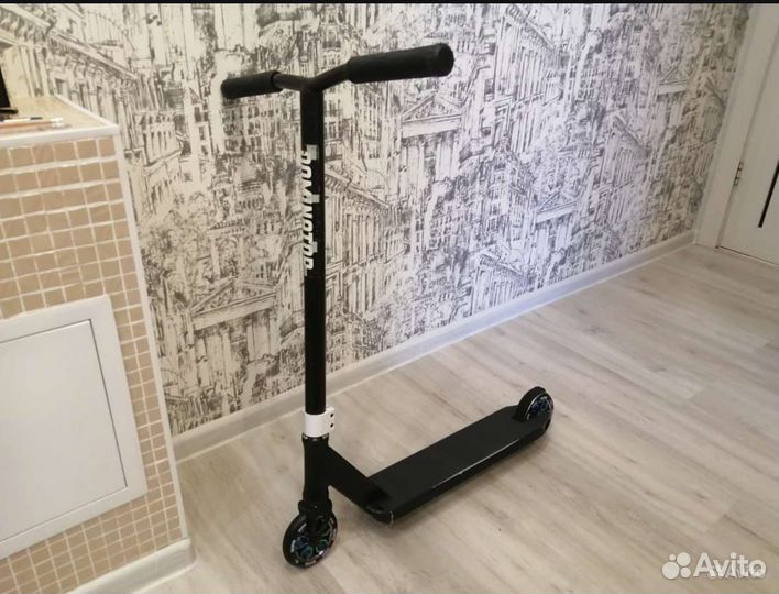 Трюковой самокат