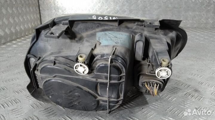 Фара передняя для Volkswagen Golf 4 1J1941015B