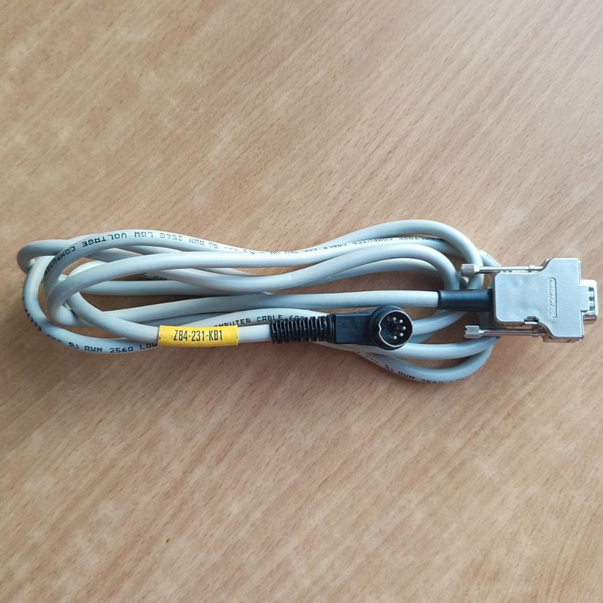 [ZB4-231-KB1] Moeller / Eaton Кабель, 2 Метра