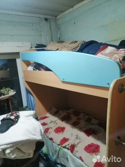 Двухярусная кровать