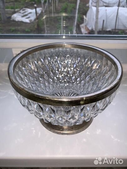 Ваза-салатник хрустальная на ножке