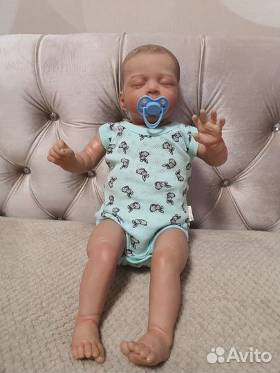Кукла реборн девочка с одеждой