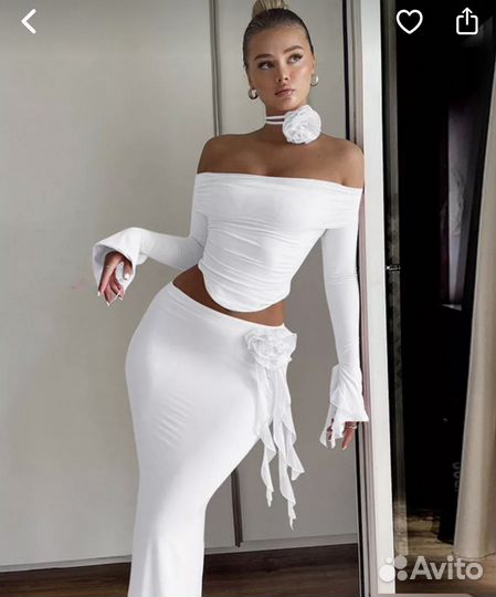 Костюм с юбкой макси