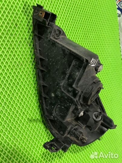 Фара передняя правая Honda Pilot YF1 2002