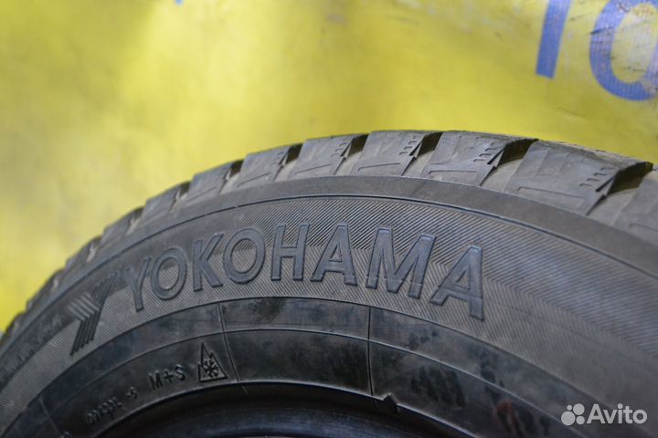 Yokohama Ice Guard IG20 215/60 R16