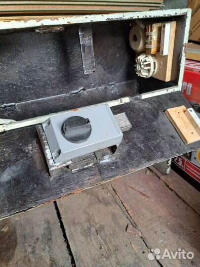 Сейф. Ящик для хранения с замком