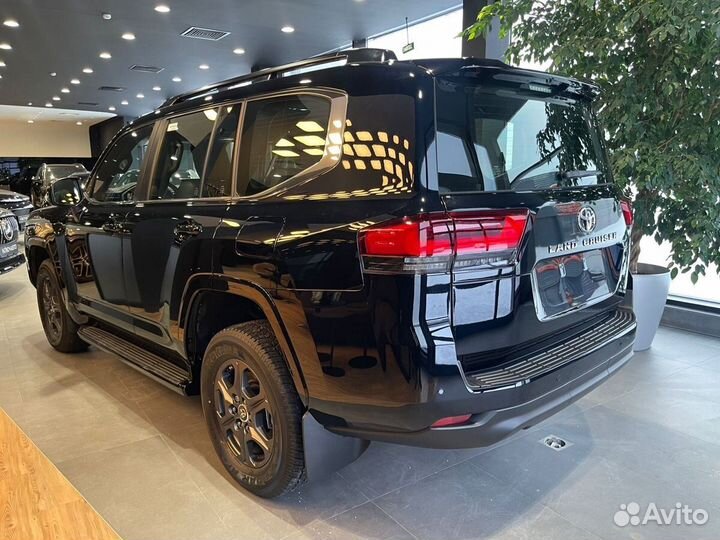 Toyota Land Cruiser 3.5 AT, 2023