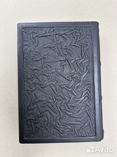Император Петр 1 (Подарочная кожаная книга)