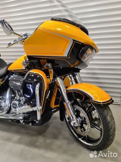 Harley Davidson CVO Road Glide Limited 2022