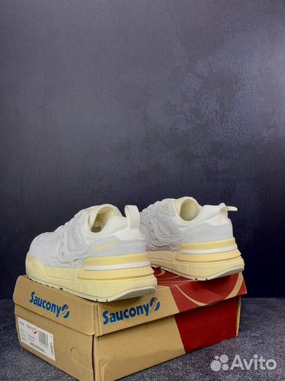 Кроссовки женские sauscony