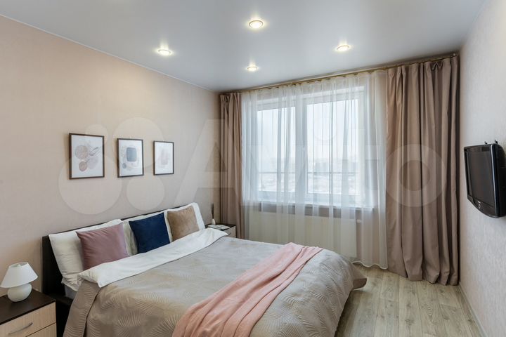 2-к. квартира, 66 м², 13/17 эт.