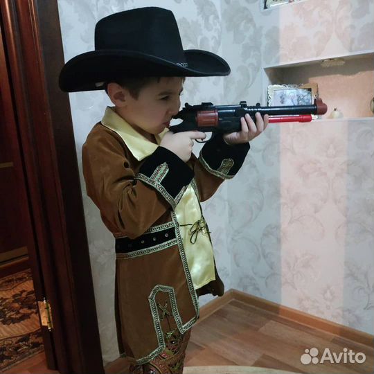 Сдам костюм охотника(пирата)