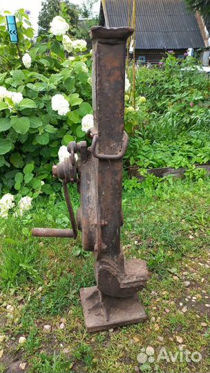 Домкрат реечный