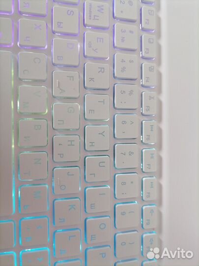 Беспроводная клавиатура и мышь с подсветкой