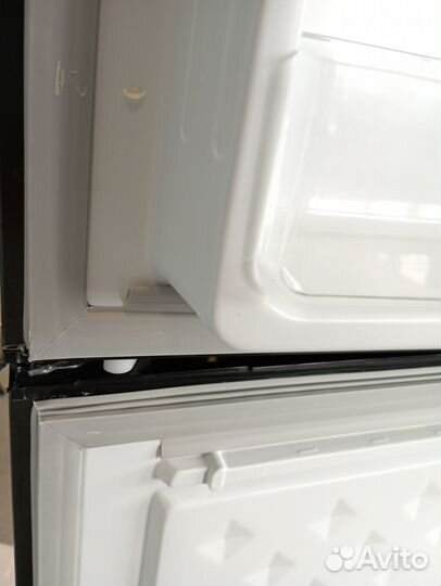 Холодильник с инвертором maunfeld MFF182nfsbe