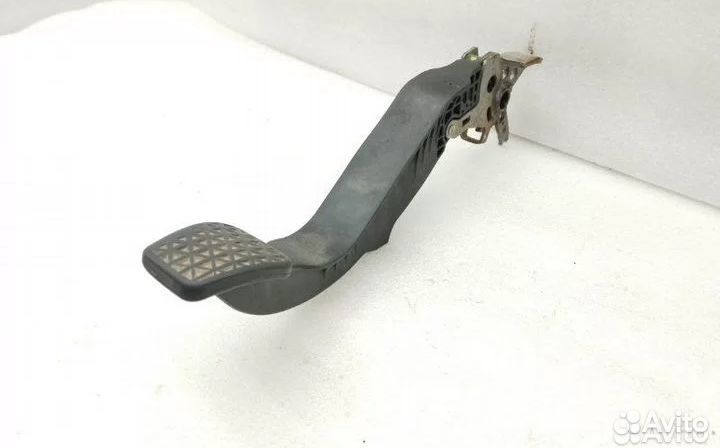 Педаль сцепления Chevrolet Cruze J300 F16D3 2012