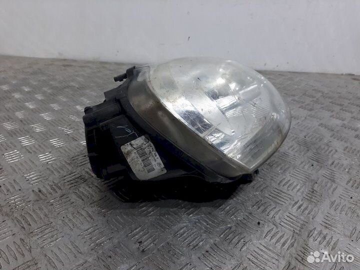 Фара Volkswagen Golf 5 (2003-2009)