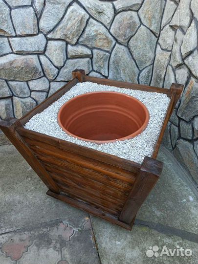 Деревянное кашпо для деревьев и цветов