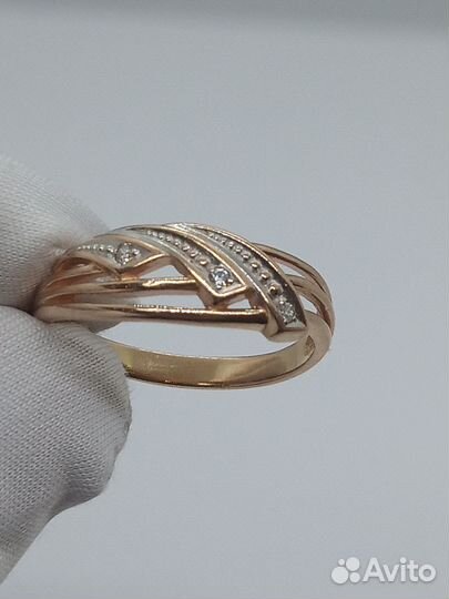 Золотое кольцо с фианитом 18р